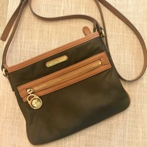 Beautiful Michael Kors Crossbody